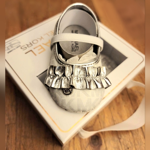 Michael Kors Baby Ballerina Shoes - Picture 3 of 15